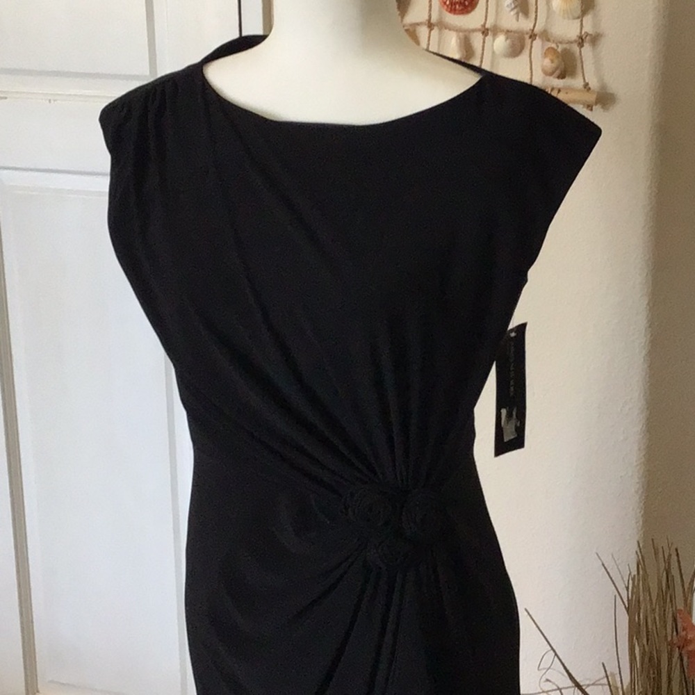 Jones NY beautiful little black dress. NWT SZ 6.